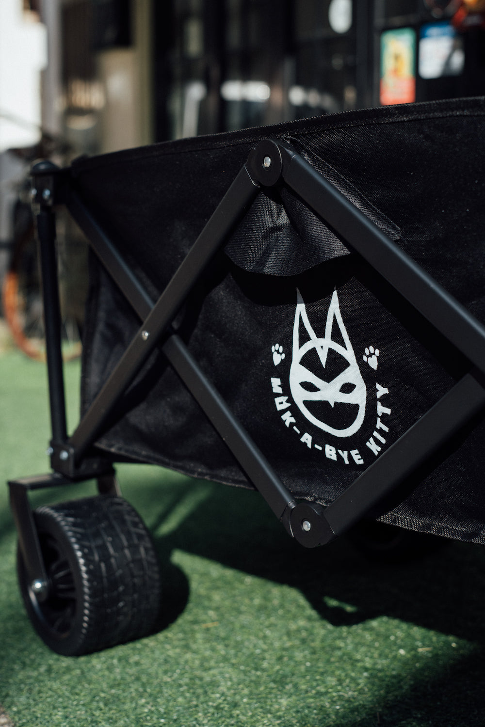 Kitty camping trolley